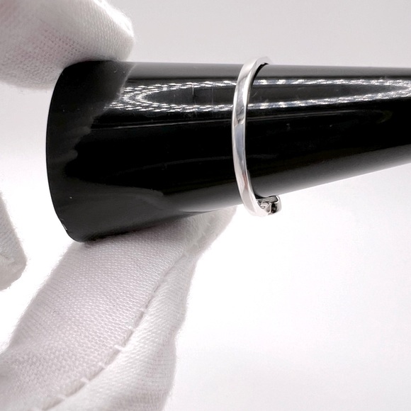 Sale $12 Firm! .925 Sterling Silver Whale Tail Ring - Picture 5 of 15